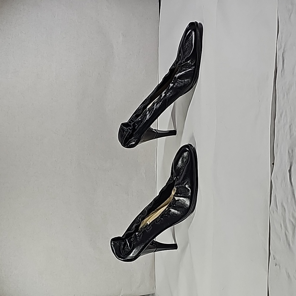 Camileon Heels Black Convertible Pump